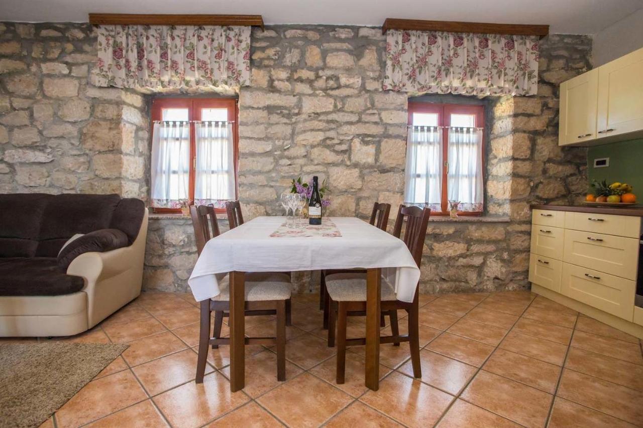 Apartment Nini Poreč Exteriör bild
