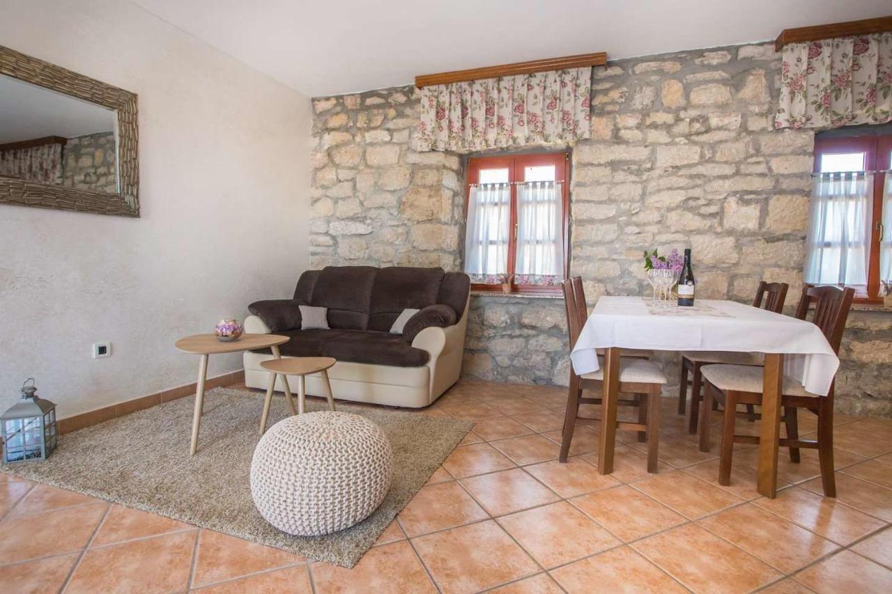 Apartment Nini Poreč Exteriör bild